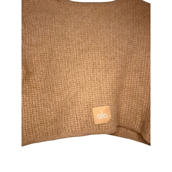 Alo Yoga Cashmere Plush Waffle Cropped Long Sleeve Toasted Almond Size XS - Picture 6 of 7
